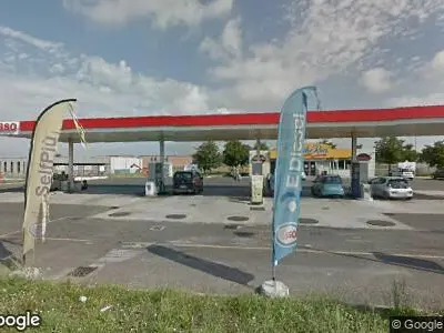 Stazione di servizio Esso - Photo 5