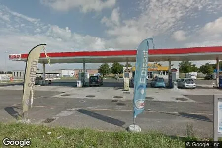 Stazione di servizio Esso - Photo 5