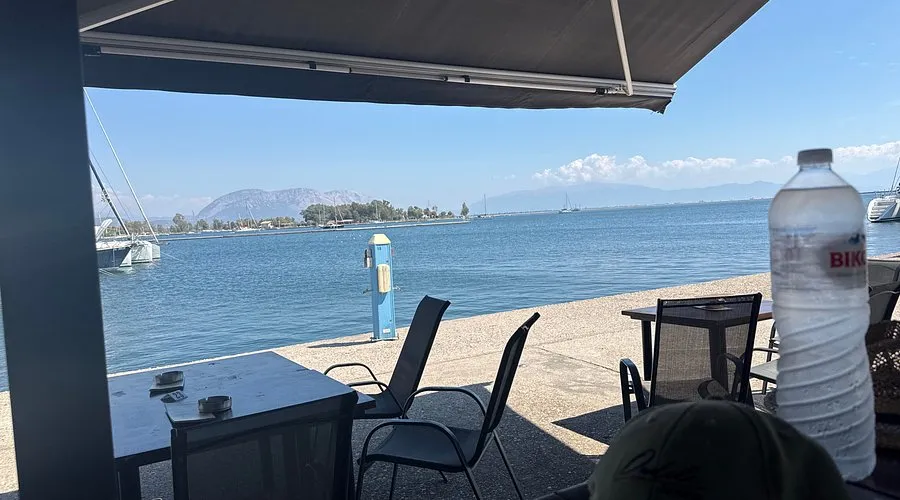 Marina Sunset Cafe & Pub - Photo 2