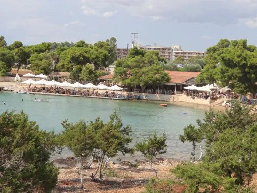Grandma's Taverna - Photo 1