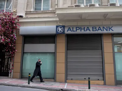Alpha Bank - Photo 1