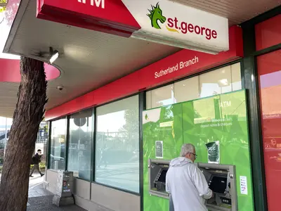 St.George - Photo 1