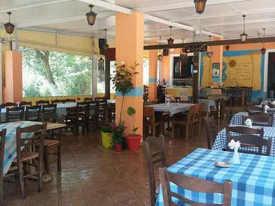 Taverna Minas - Photo 1