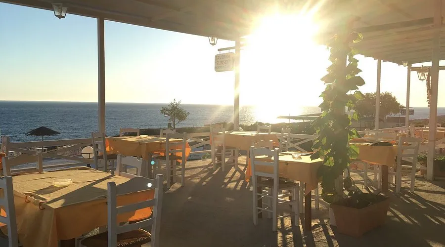 Sunset Taverna - Photo 2