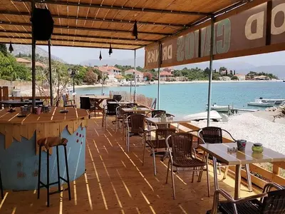 Beach Bar - Photo 3