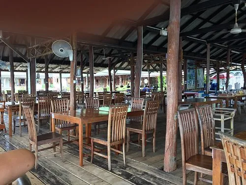 Salak Phet Seafood - Photo 2