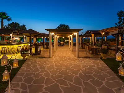 Bravo Bar - Photo 1