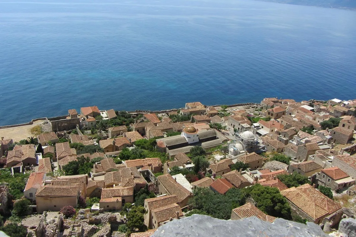 P. Trayforos - Photo 2