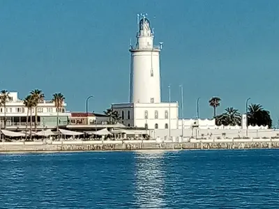 La Farola de Málaga - Photo 2