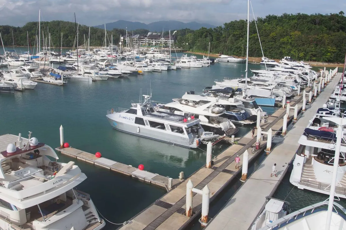 Fuel Dock - Photo 2