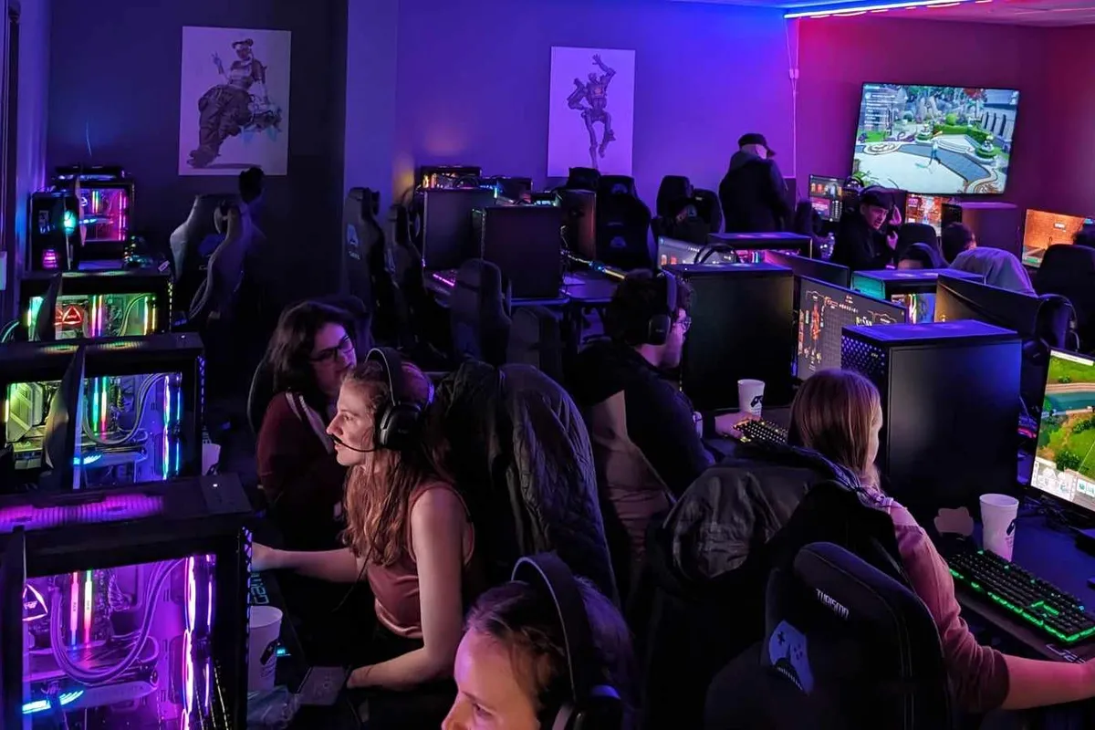 Madison gaming lounge - Photo 1