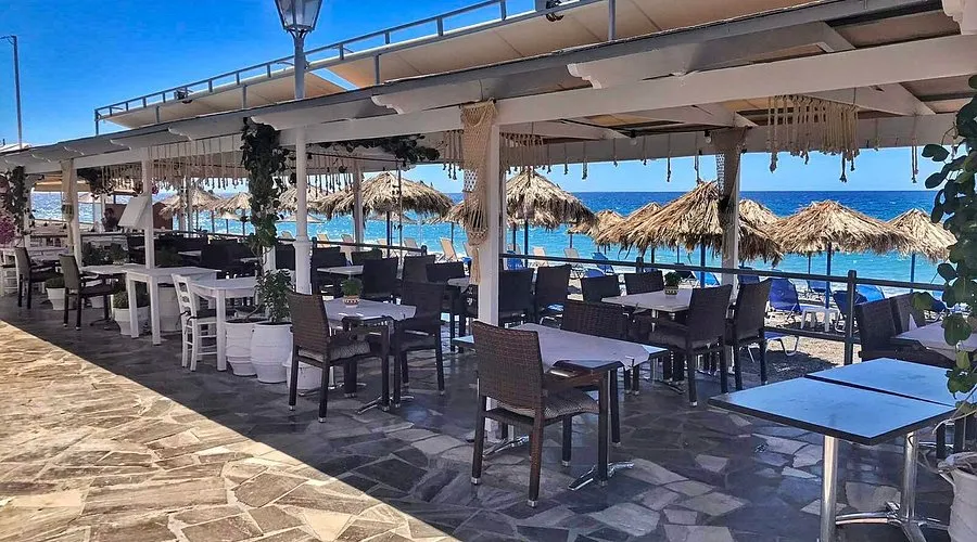 Flisvos Taverna - Photo 1