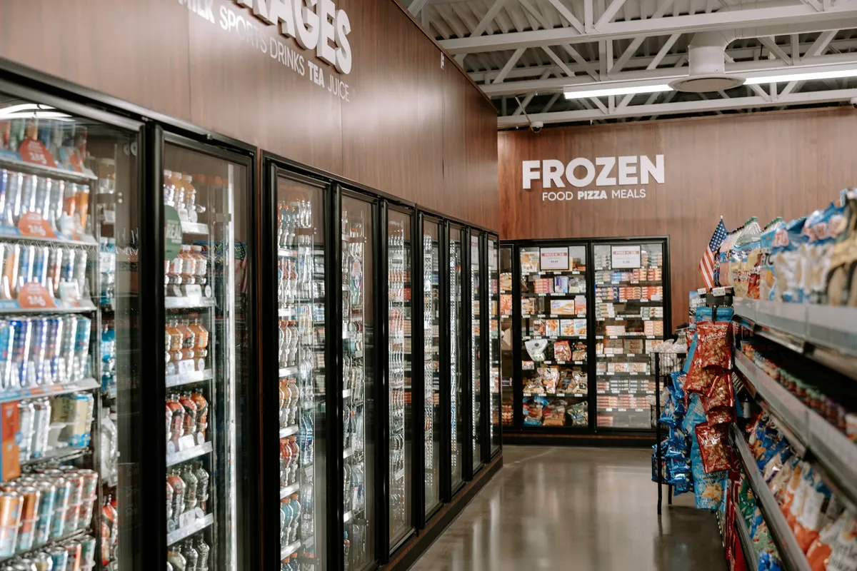 Express Market - Photo 2
