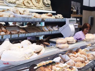 Bakery - Photo 3