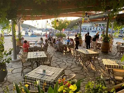 Sea Side Restaurant - Photo 3