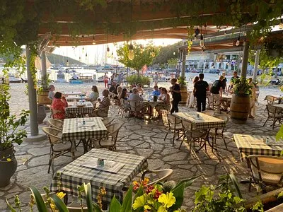 Sea Side Restaurant - Photo 3