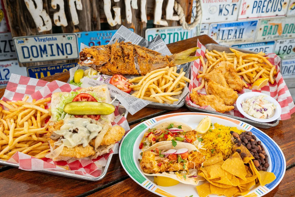 Hogfish Bar & Grill - Photo 2