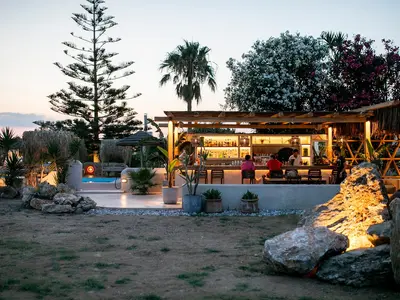 Yucca beach bar - Photo 2