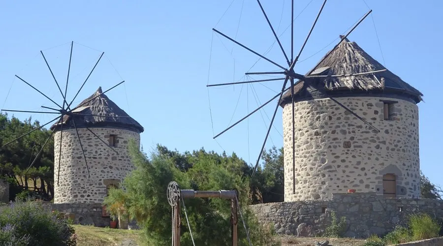 Windmill - Photo 2