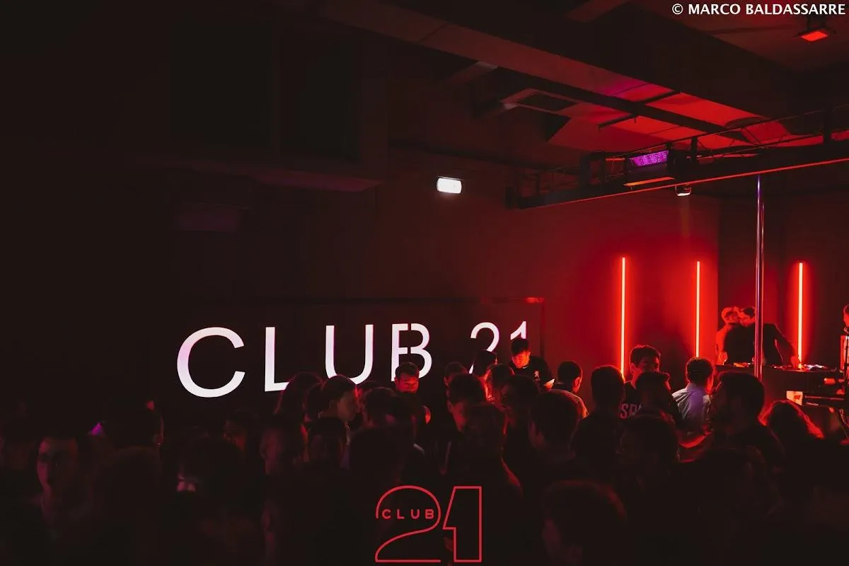 Strip club:club21 - Photo 4