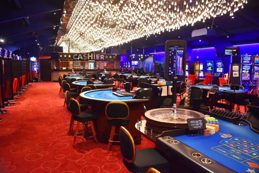 Hollywood Casino - Photo 2