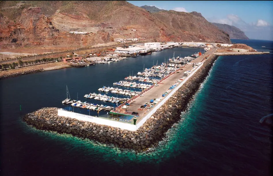 Fuel Dock - Photo 3