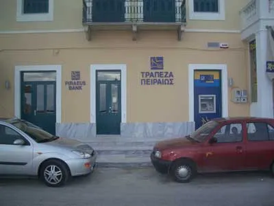 Piraeus Bank - Photo 4