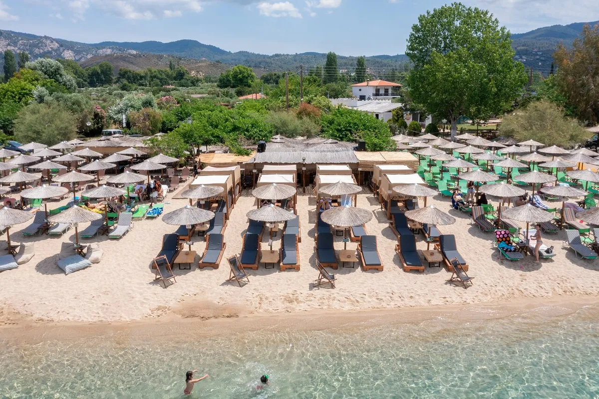 Fratelli Beach Bar - Photo 1
