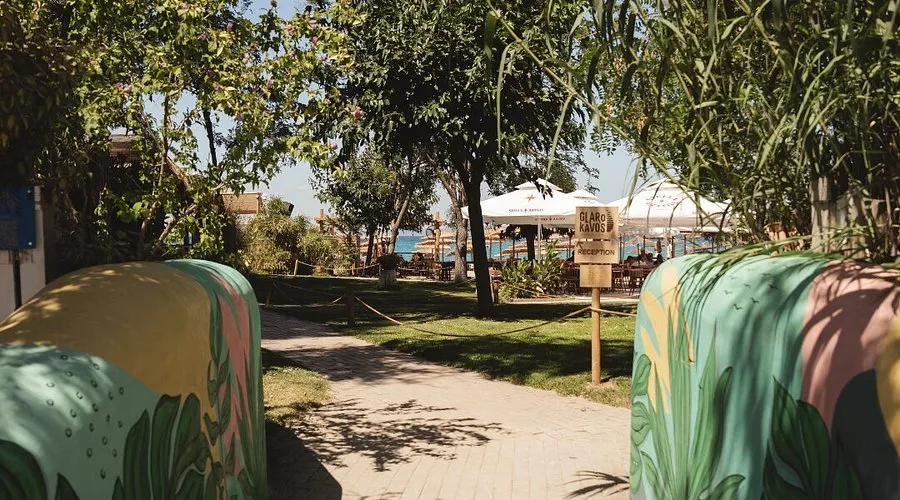 Glarokavos Beach Bar - Photo 4