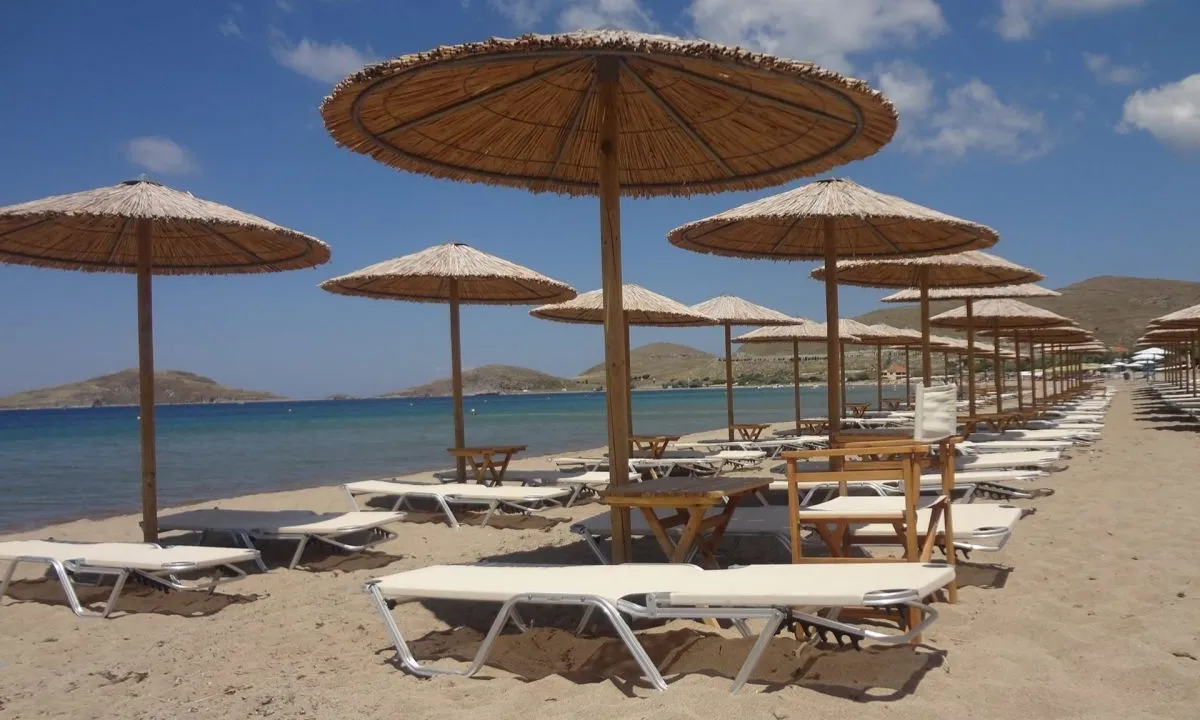 Paraga Beach Bar - Photo 1