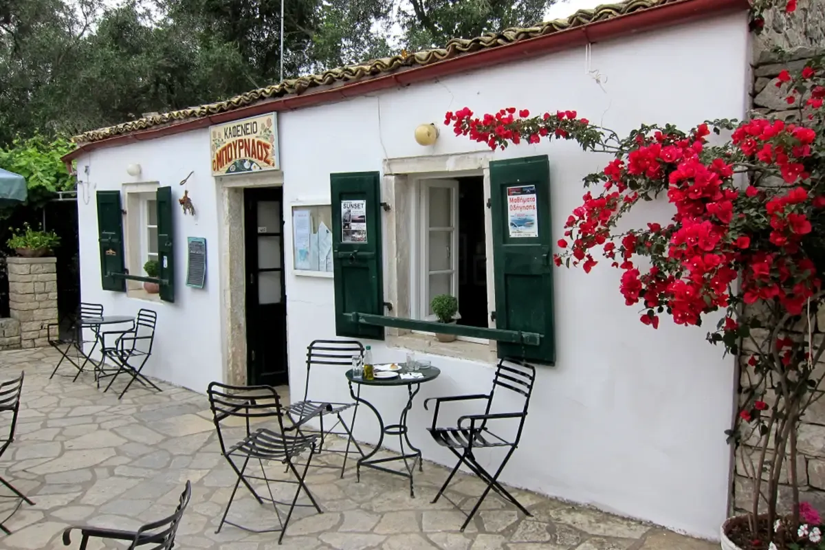 Bournaos - Photo 4
