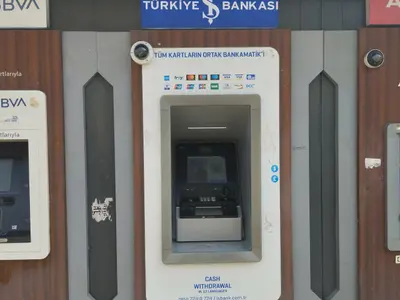 Türkiye İş Bankası - Photo 2