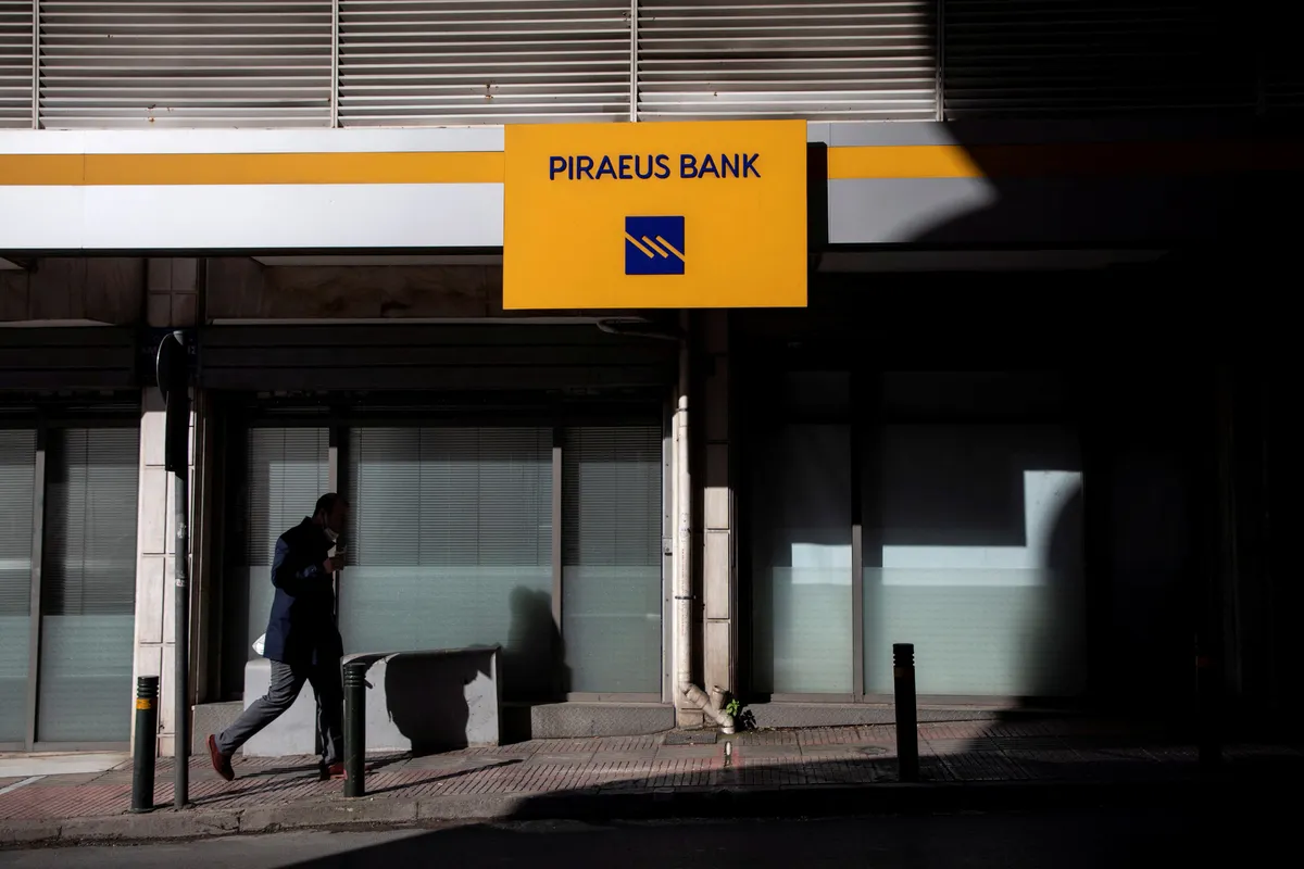 Alpha Bank - Photo 2