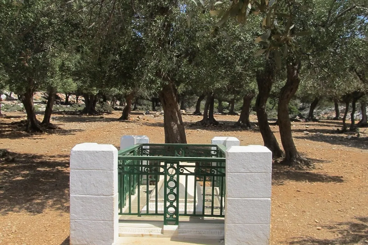 Grave of Rupert Brooke - Photo 5