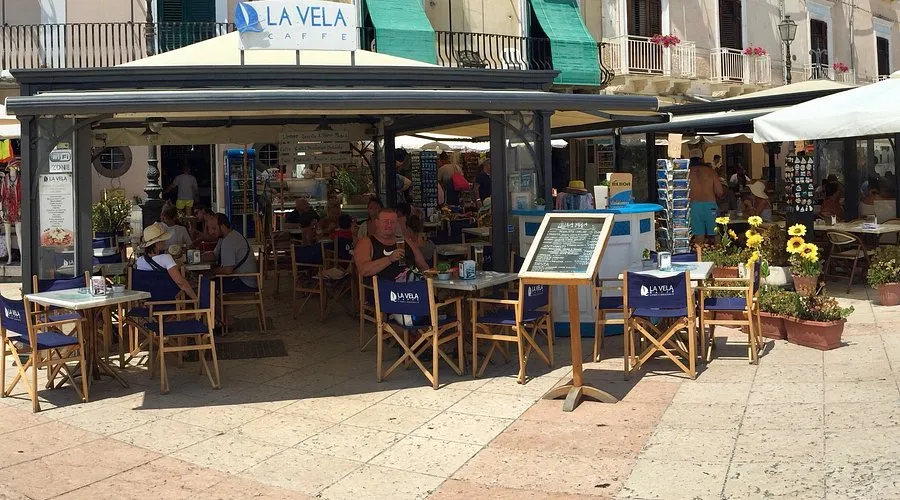 La Vela - Photo 1