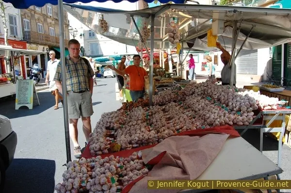 Marché couvert - Photo 1