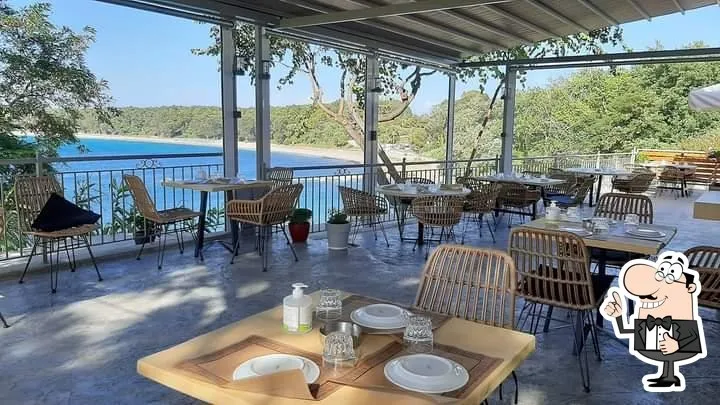 Agnanti Yannis Restaurant - Photo 2