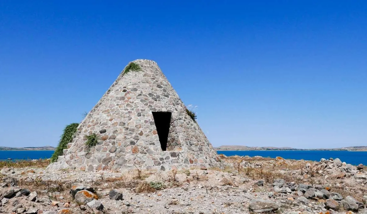 Cossack Cenotaph of Lemnos-Pyramid - Photo 1