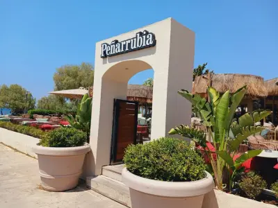 Peñarrubia Lounge - Photo 5
