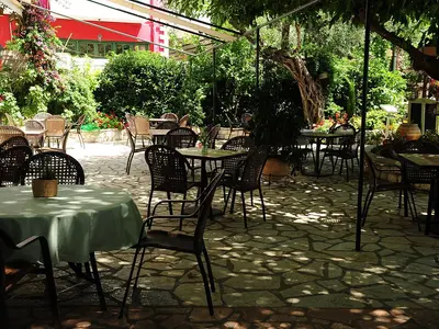 Antonis Tavern - Photo 2