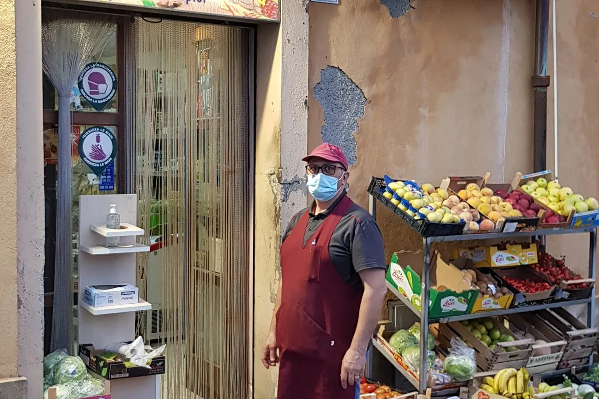 Alimentari - Salumeria - Prodotti tipici di Montalbano Elicona - Photo 2