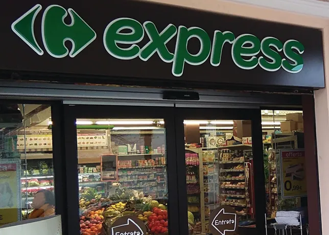 Carrefour express - Photo 1