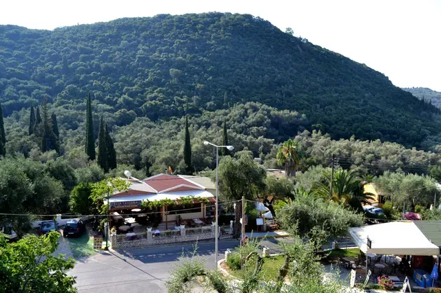 Spyros - Photo 4