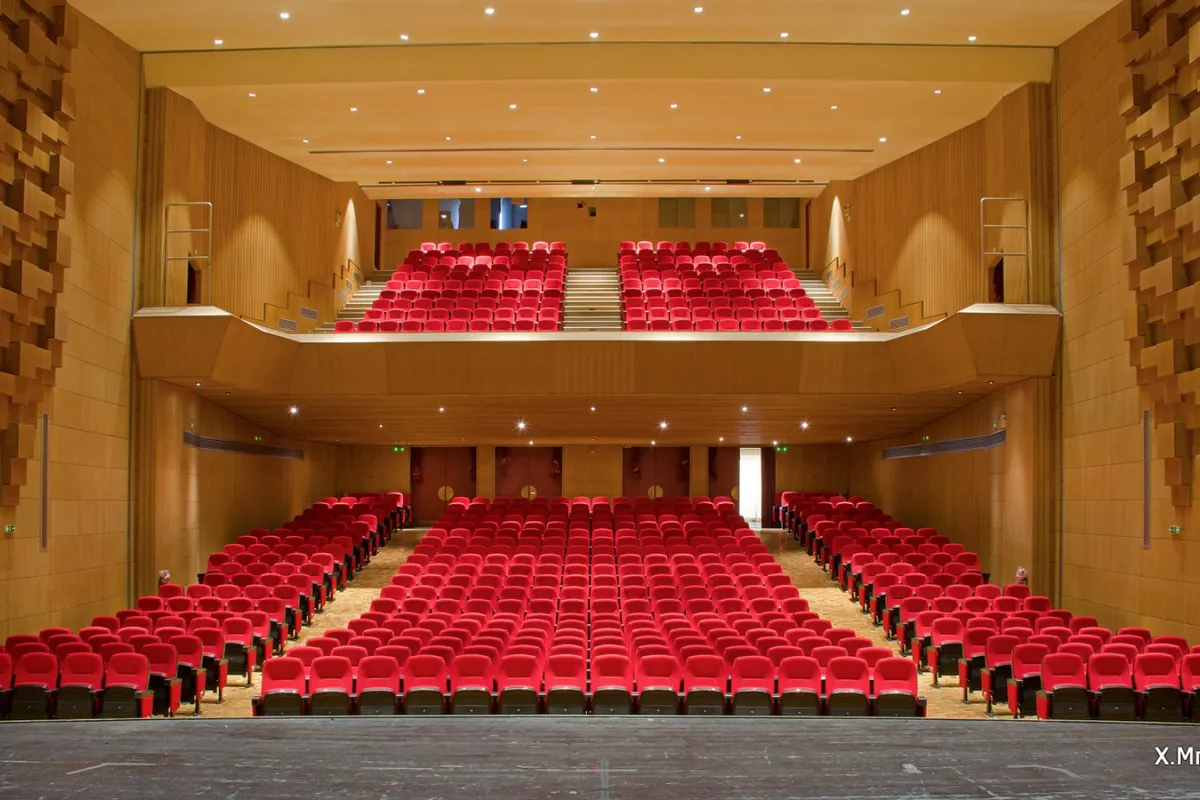 Ionia Hall - Photo 1