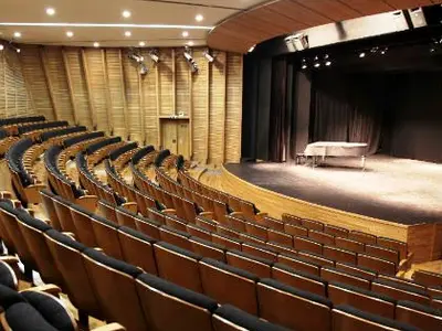 Melina Mercouri Theatre - Photo 5