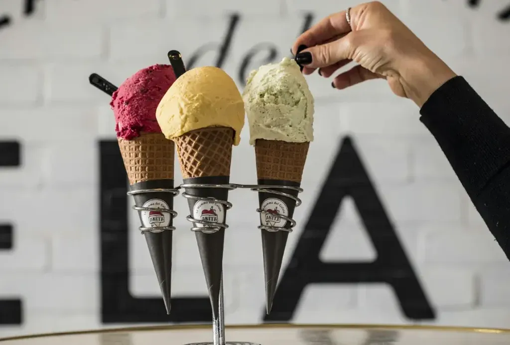 Eis bei Anita - Photo 2