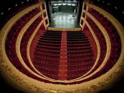 Theatre Under the Bridge - Photo 3