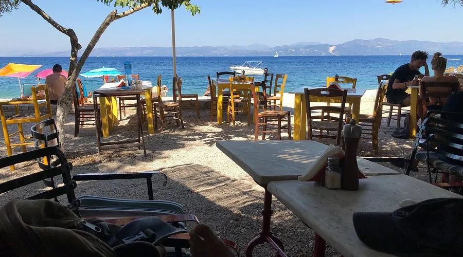 Bouloukos - Photo 1