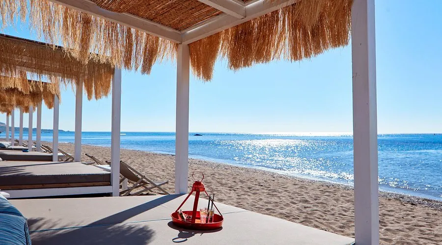 Ammades Seaside Restaurant & Bar - Photo 3