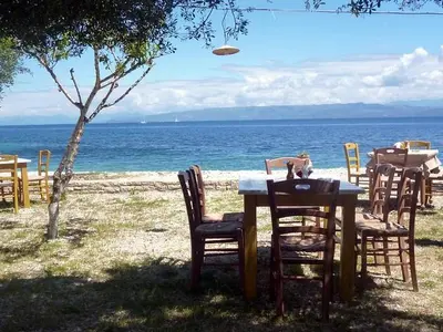 Bouloukos - Photo 3